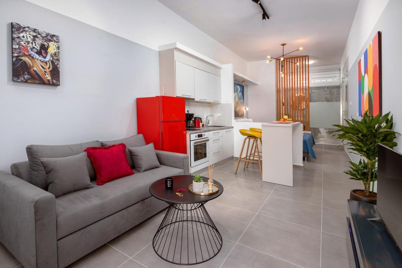 Daire Theo's Cozy Apartment's Near Athens Airport