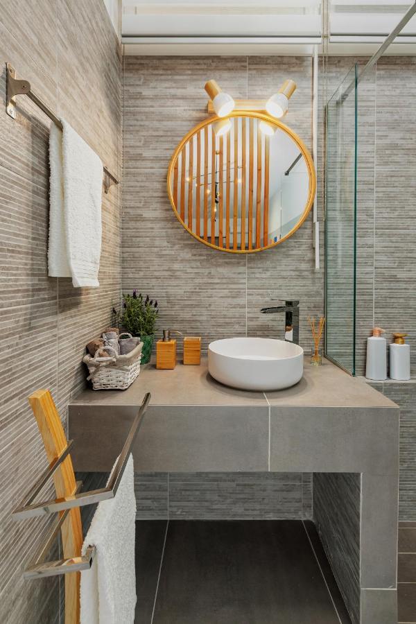Theo's Cozy Apartment's Near Athens Airport Apartment *