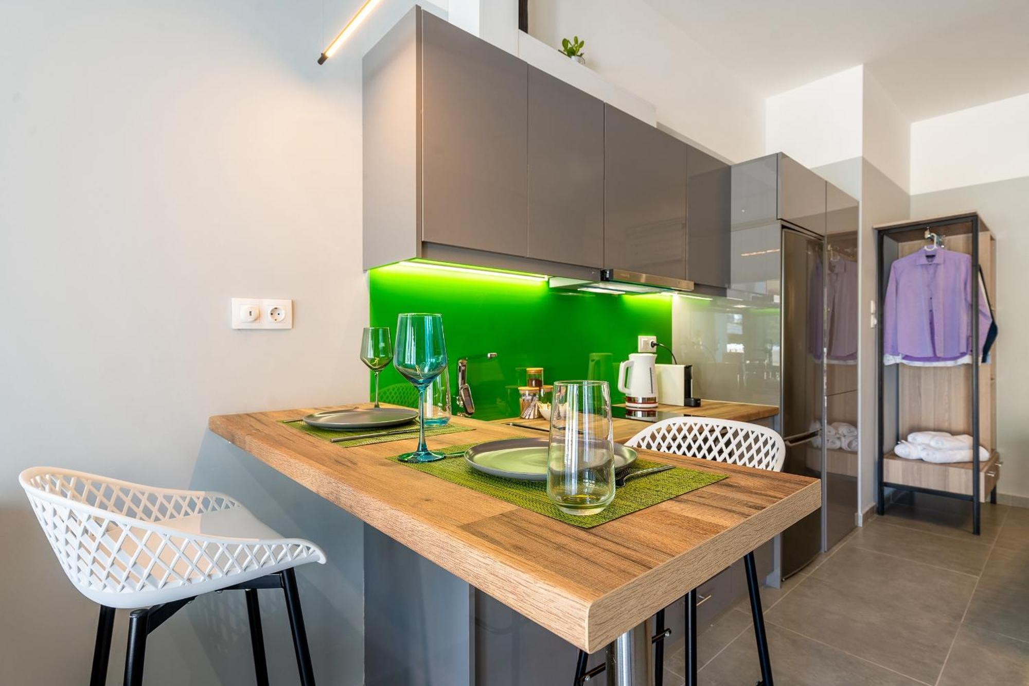 Daire Theo's Cozy Apartment's Near Athens Airport Spáta