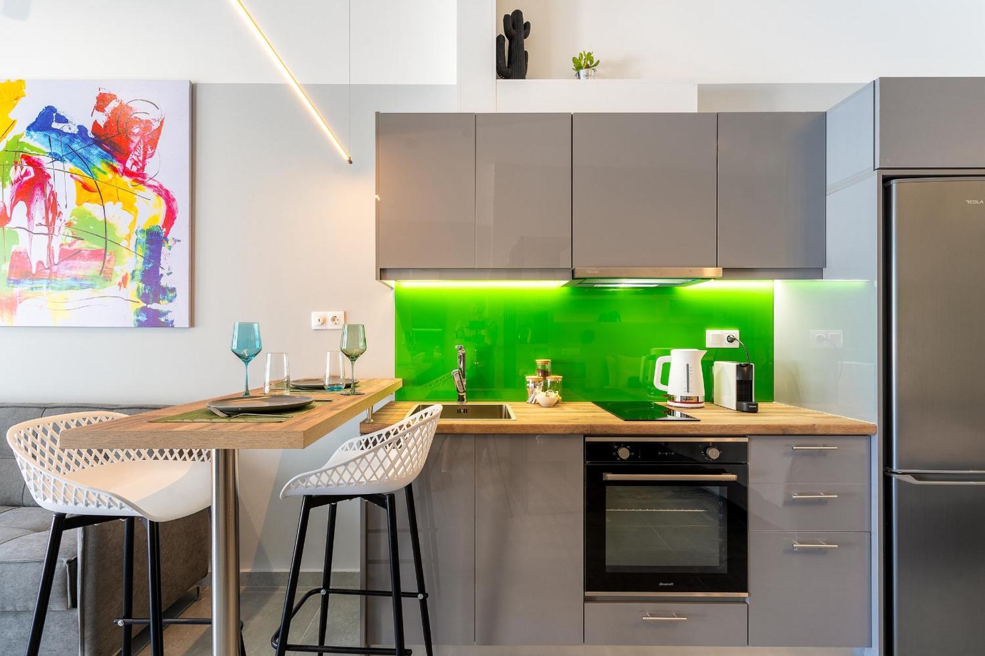 Theo's Cozy Apartment's Near Athens Airport Apartment *