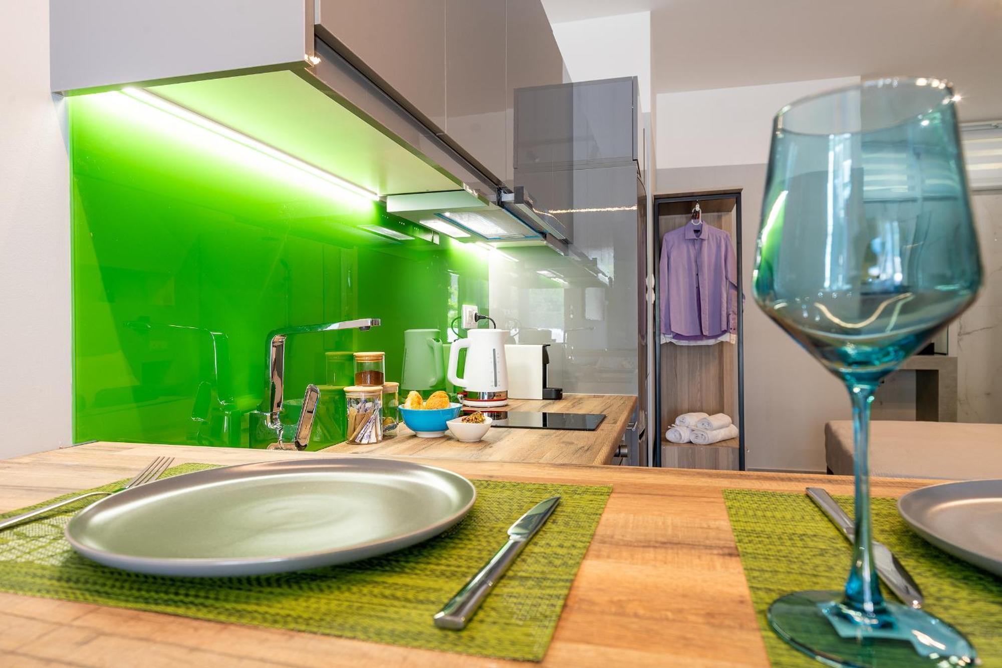Daire Theo's Cozy Apartment's Near Athens Airport *